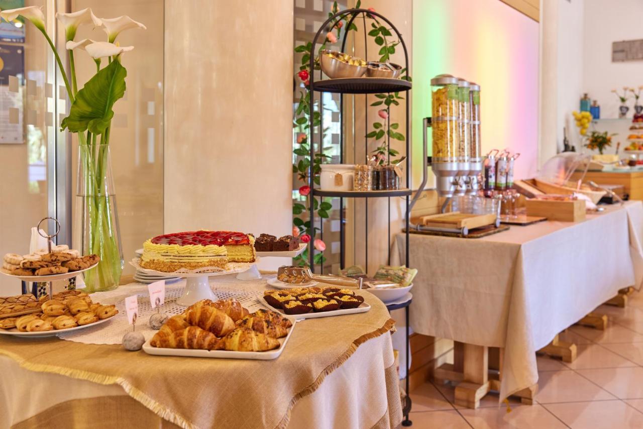 Eco Hotel Ariston Малчезине Екстериор снимка
