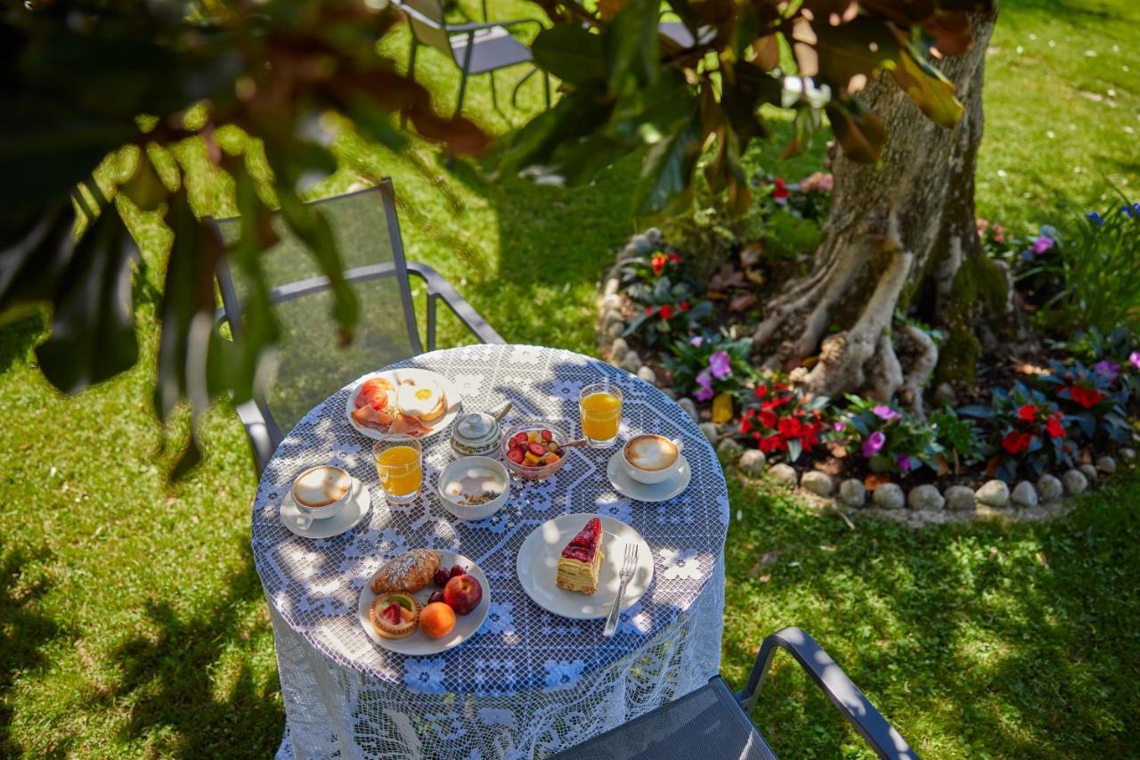 Eco Hotel Ariston Малчезине Екстериор снимка