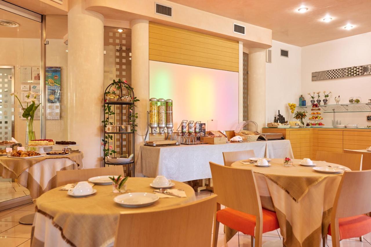Eco Hotel Ariston Малчезине Екстериор снимка