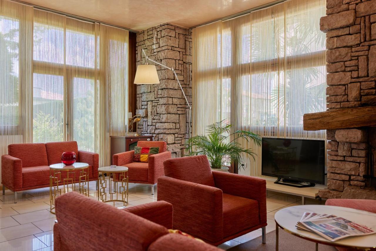Eco Hotel Ariston Малчезине Екстериор снимка