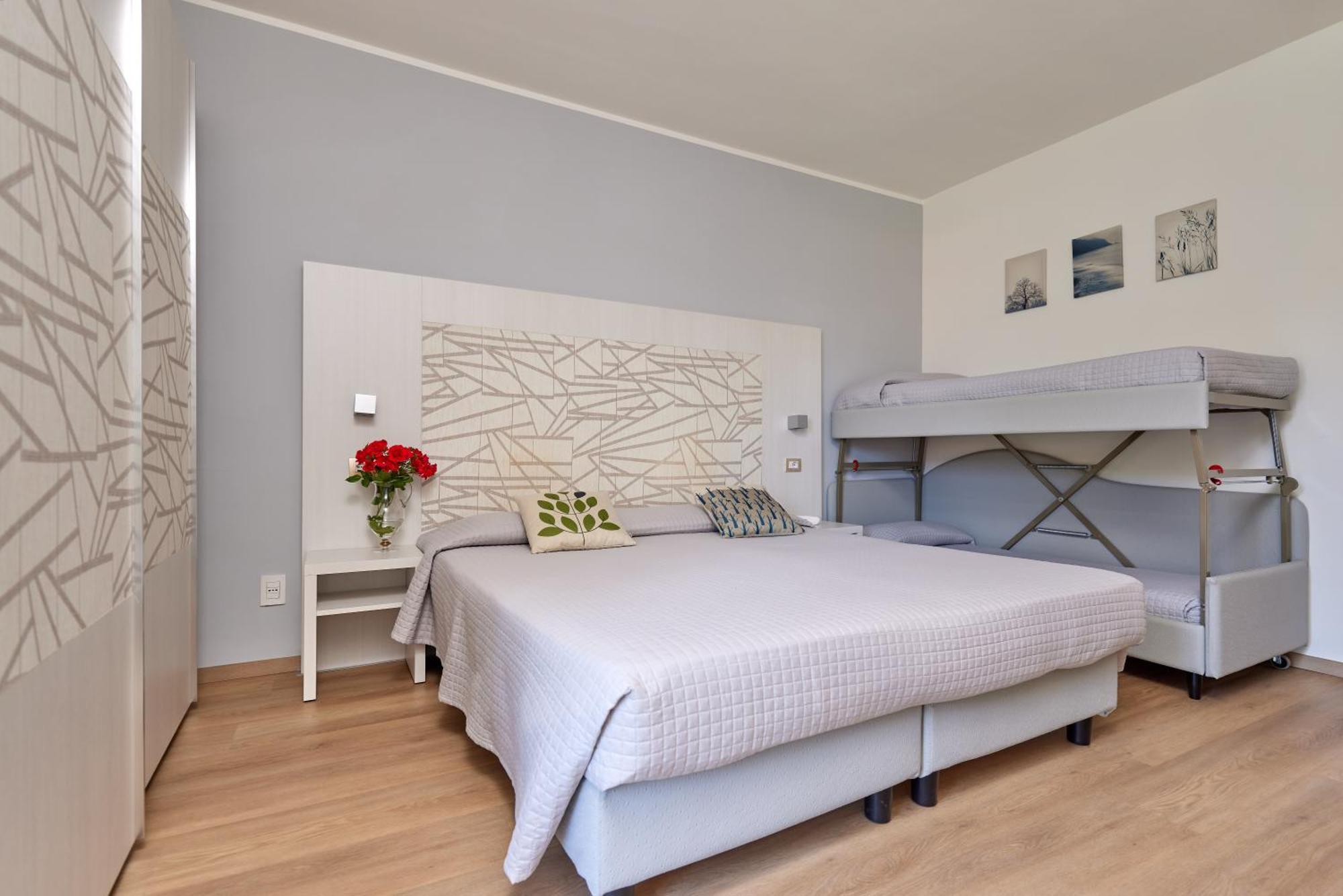 Eco Hotel Ariston Малчезине Екстериор снимка