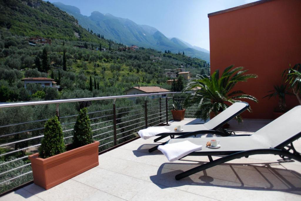 Eco Hotel Ariston Малчезине Екстериор снимка